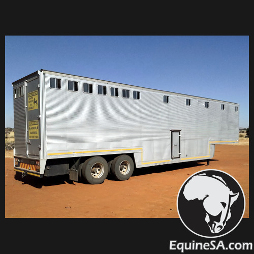 Pantech type trailer for horse transport of 17 horses
