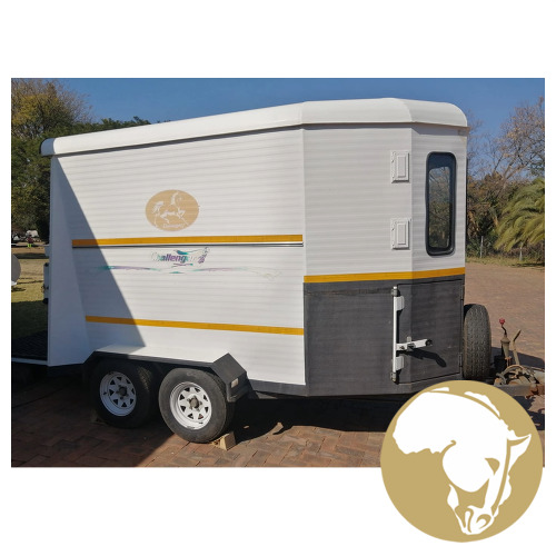 2-Bert Challenger Horse Box