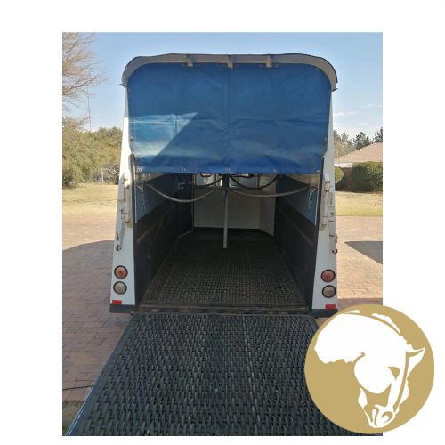 2-Bert Challenger Horse Box